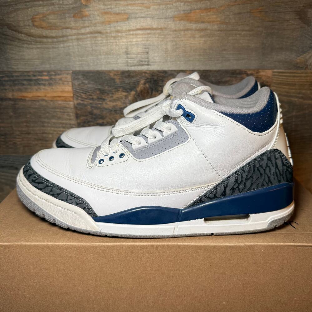 Jordan 3 Retro Midnight Navy Sneakers - Men's 8.5